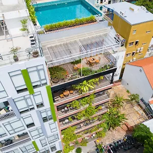 Luk - An Thuong, Hotel